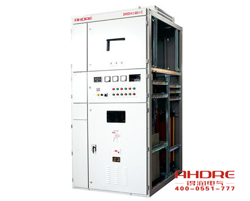 隨著電網(wǎng)供電質(zhì)量進(jìn)一步加強(qiáng)，為了節(jié)約電能，提高電能的利用率，各企業(yè)積極的在中壓系統(tǒng)采取電容集中補(bǔ)償有力措施，以利功率因數(shù)的提高。這樣企業(yè)就需要找生產(chǎn)無(wú)功補(bǔ)償裝置廠家購(gòu)買無(wú)功補(bǔ)償裝置。安徽得潤(rùn)電氣技術(shù)有限公司就是一家有實(shí)力的無(wú)功補(bǔ)償裝置生產(chǎn)廠家。下面介紹一下得潤(rùn)電氣無(wú)功補(bǔ)償裝置產(chǎn)品的優(yōu)勢(shì)在哪里？